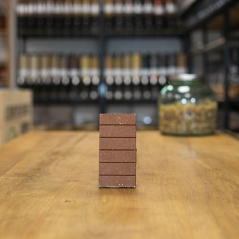 Tablettes chocolat au lait chez Annagram épicerie vrac, magasin bio situé au Mans