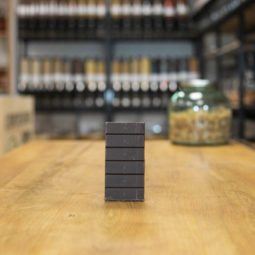 Tablettes chocolat noir chez Annagram épicerie vrac, magasin bio situé au Mans
