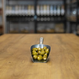Olives farcies amandes chez Annagram, épicerie vrac située au Mans